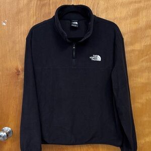 The North Face women’s Black 1/4-Zip Fleece